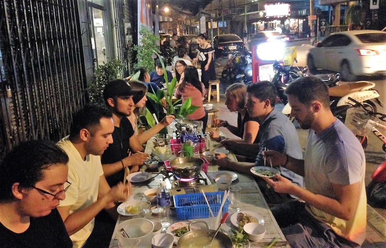Suneta Hostel Chiangmai Chiang Mai Zewnętrze zdjęcie