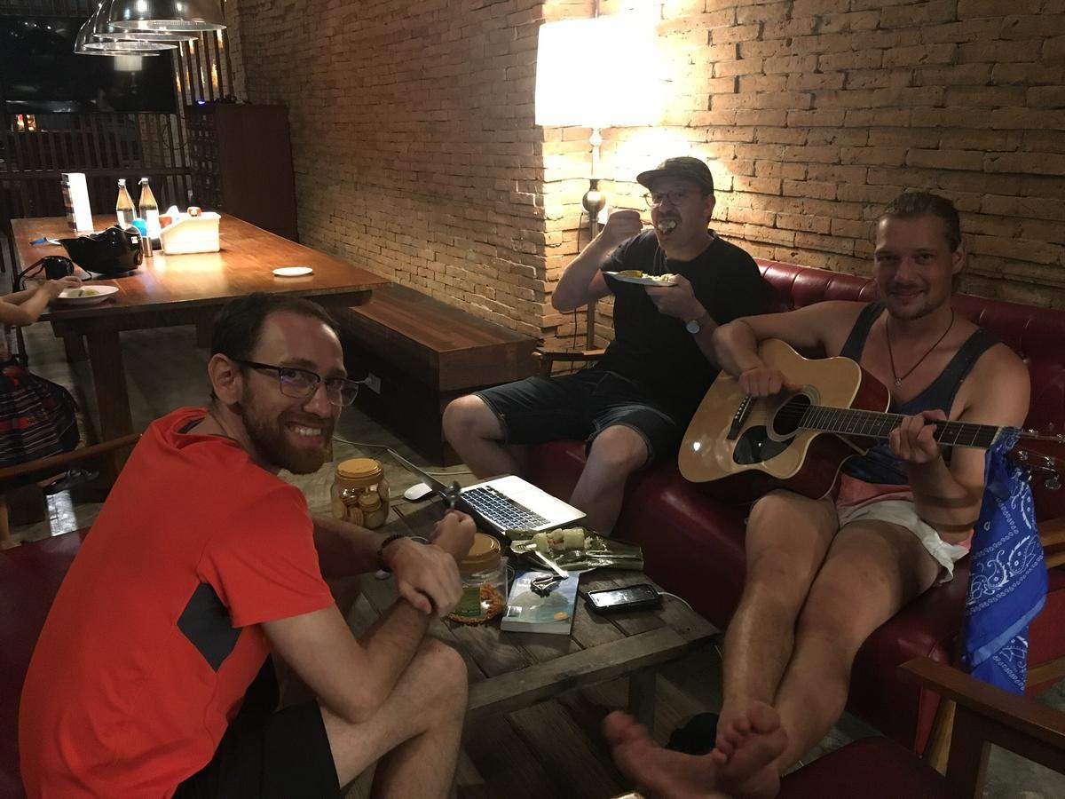 Suneta Hostel Chiangmai Chiang Mai Zewnętrze zdjęcie